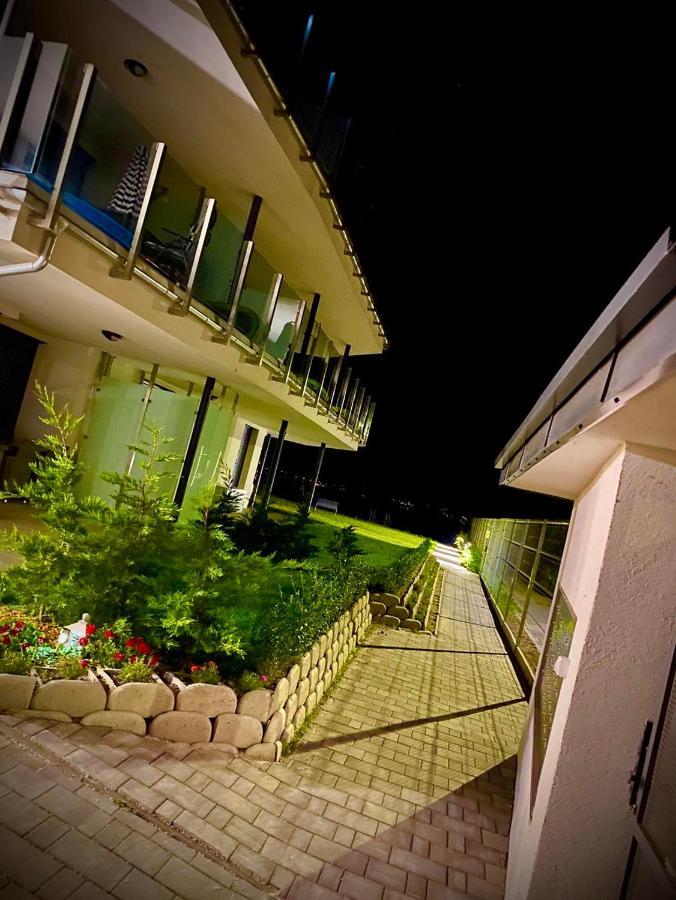 Bárdo Apartman Balatonlelle Exterior foto
