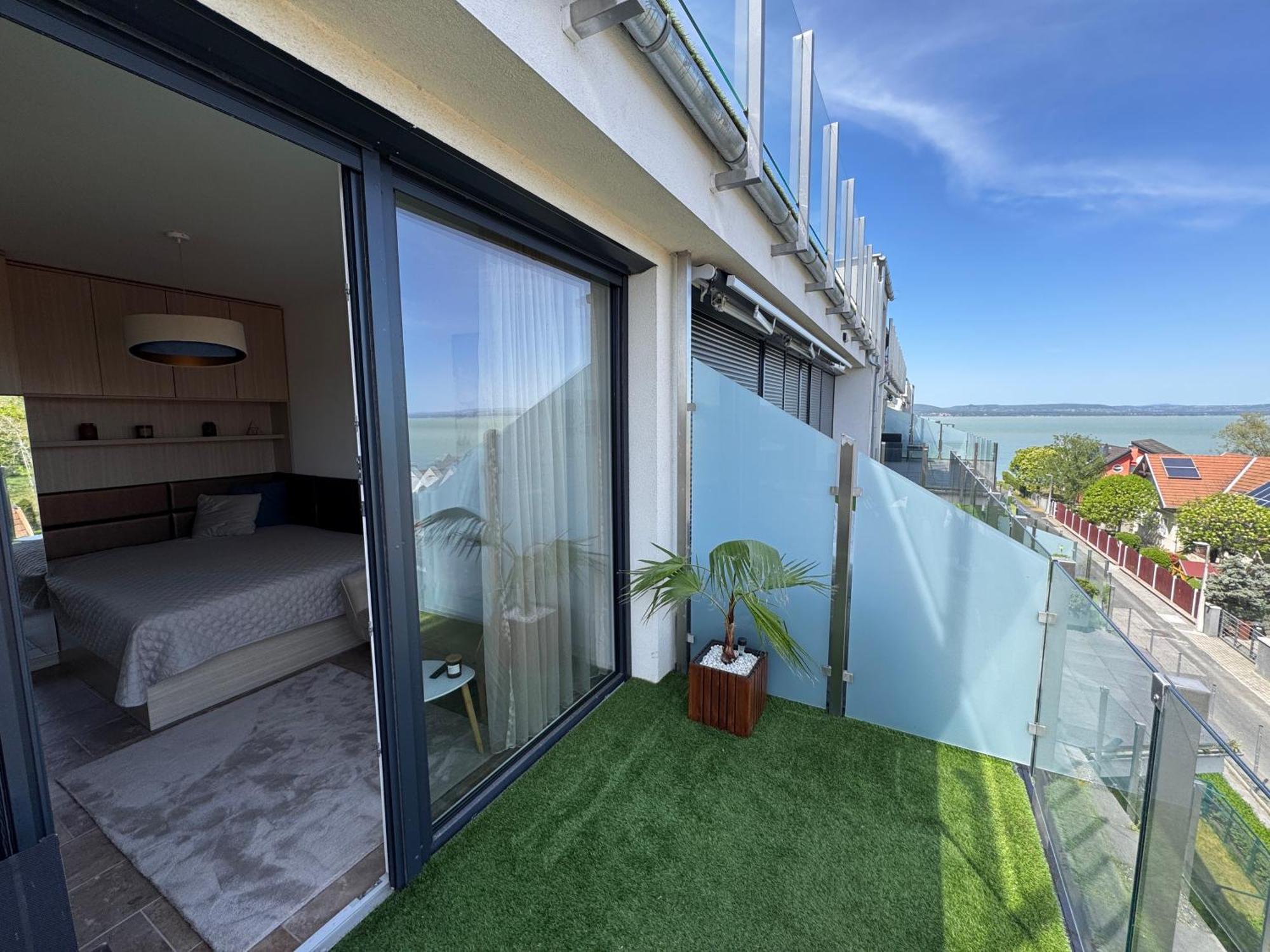 Bárdo Apartman Balatonlelle Exterior foto