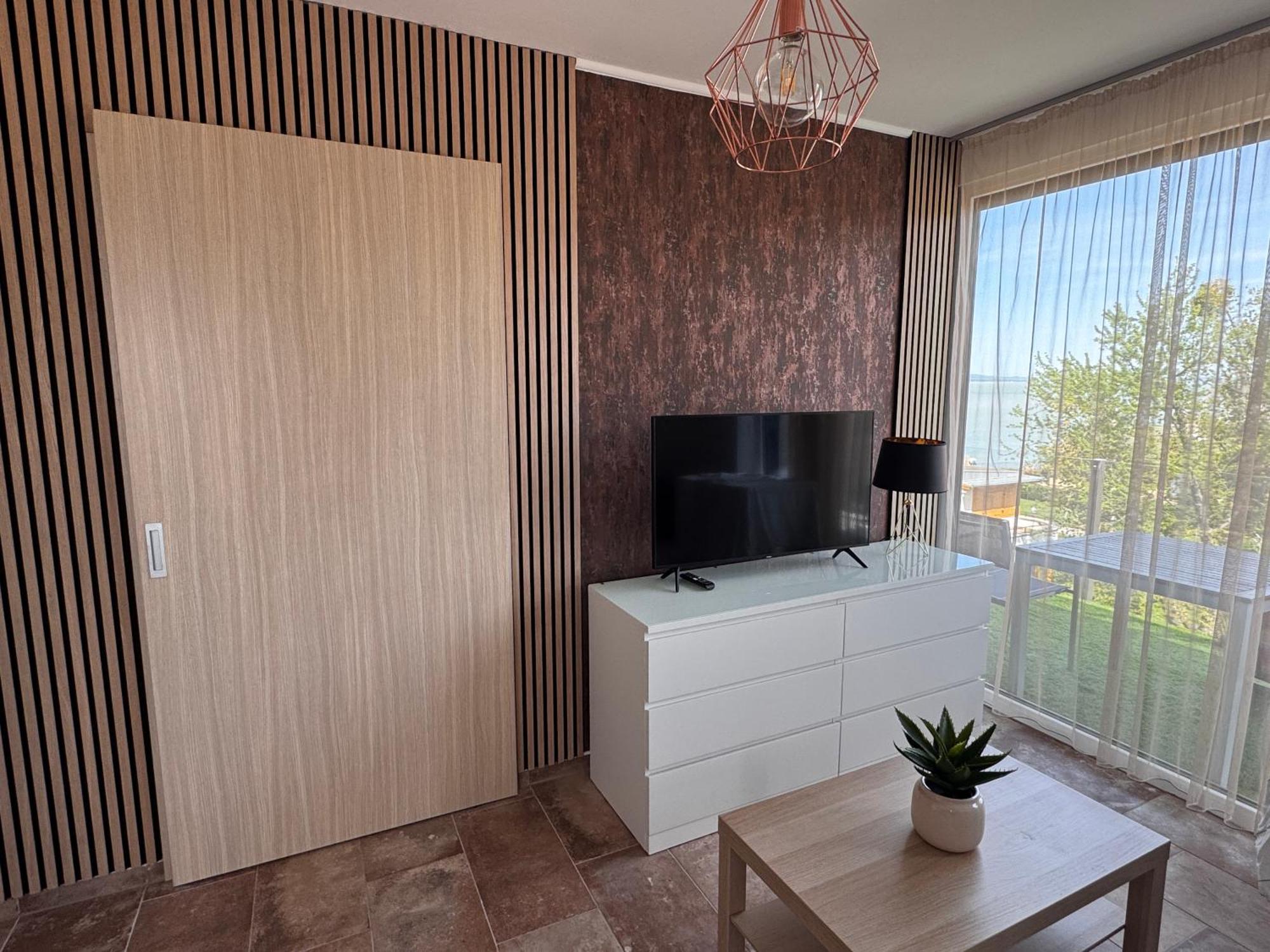 Bárdo Apartman Balatonlelle Exterior foto